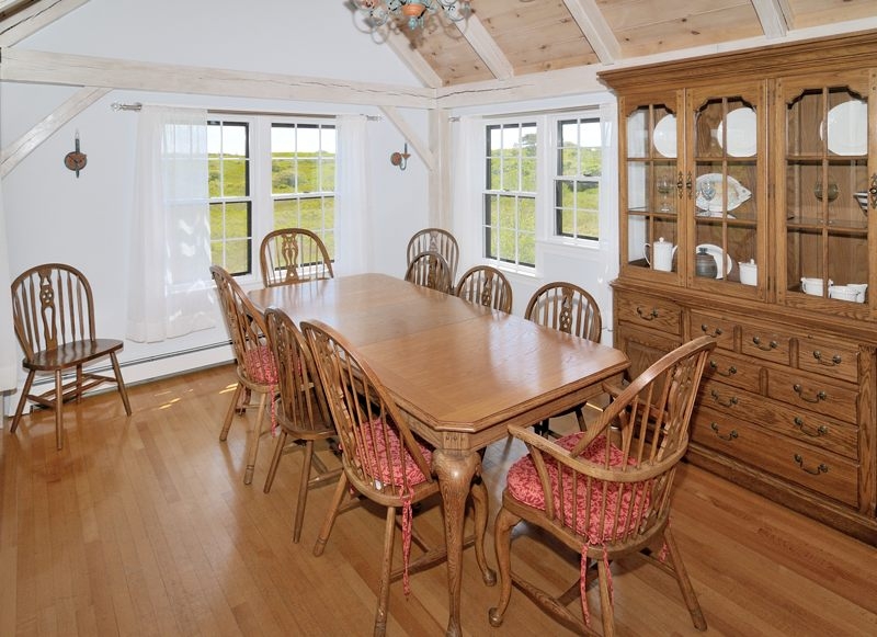 http://www.nantucketaccommodations.com/custimages/11_Alliance_Lane_dr.jpg