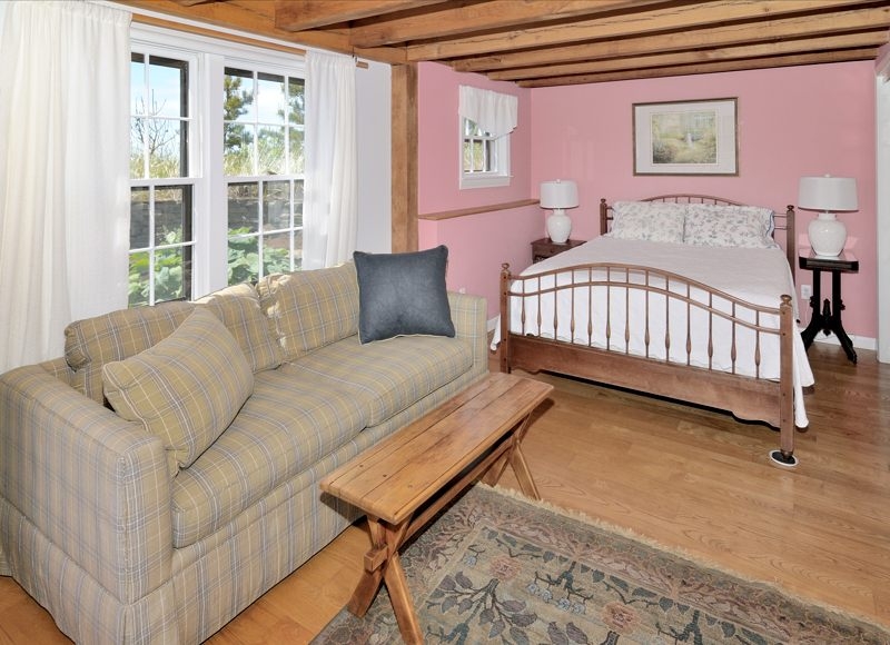 http://www.nantucketaccommodations.com/custimages/11_Alliance_Lane_queentwin1.jpg